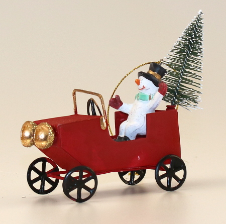 9: Bil med julemand til ophæng - 9 cm - Rød