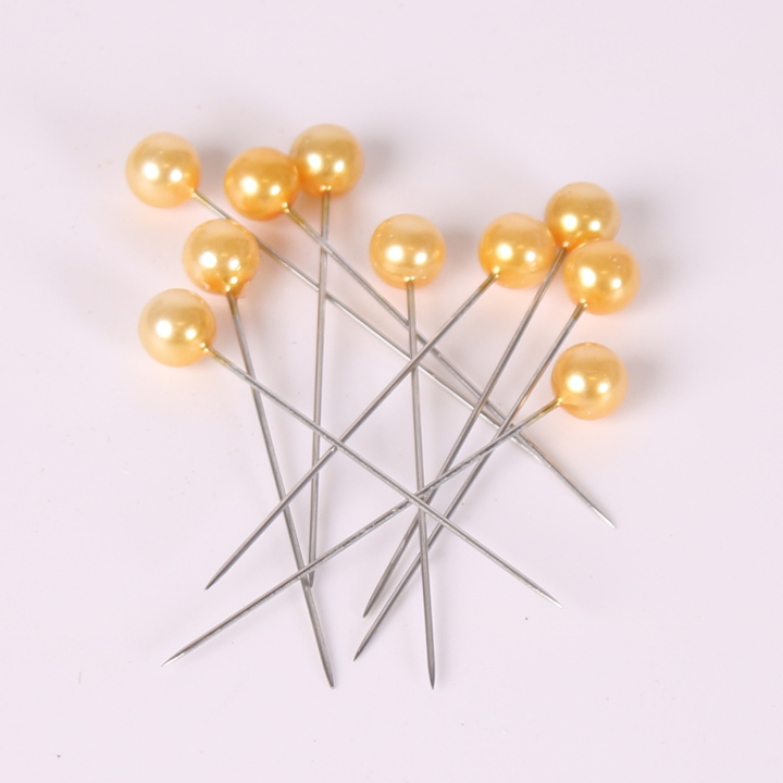 Guld perler på nål - 10 stk.