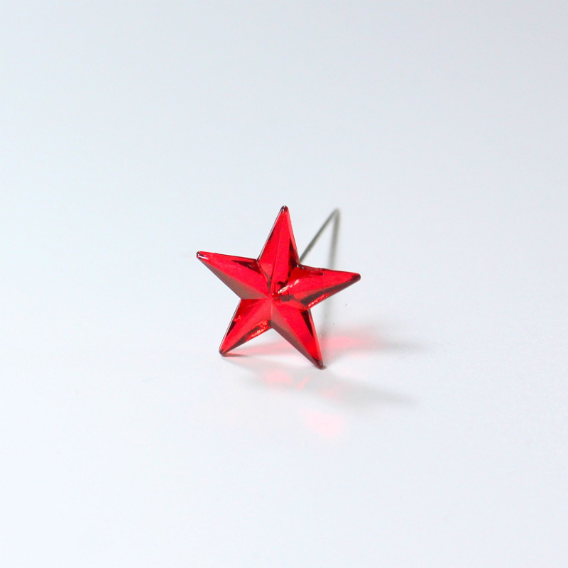 Nål med stjerne - Rød 2 cm 10 stk
