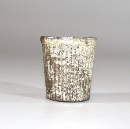 Fyrfadsstage - sølv look med striber - 7 x 7,5 cm