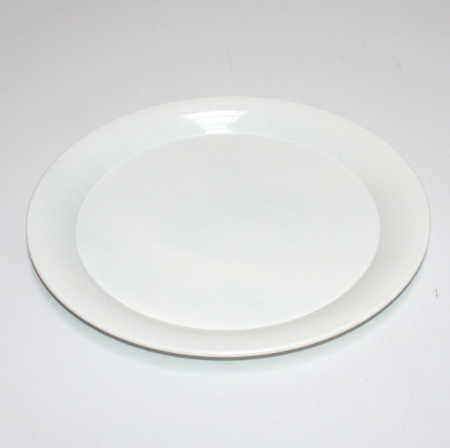 11: Hvid metalfad - Ø 27,5 cm